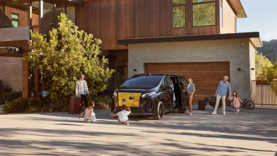 图片包含 户外, 路, 建筑, 街道

AI 生成的内容可能不正确。