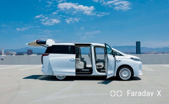 蓝色的卡车

AI 生成的内容可能不正确。