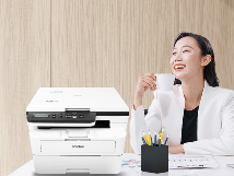 图片包含 人, 室内, 女人, 桌子

AI 生成的内容可能不正确。